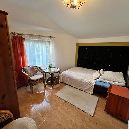 Osrodek Wypoczynku Natura W Naleczowie Exterior foto
