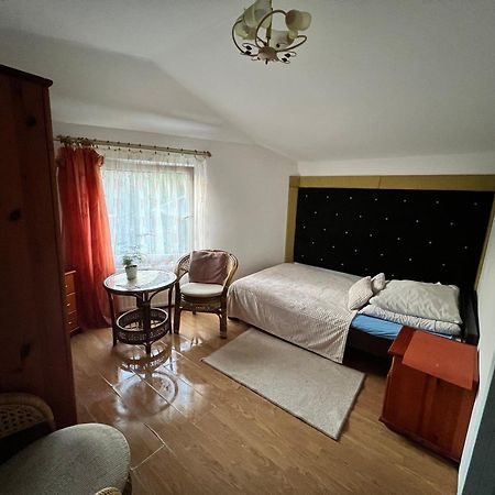 Osrodek Wypoczynku Natura W Naleczowie Exterior foto